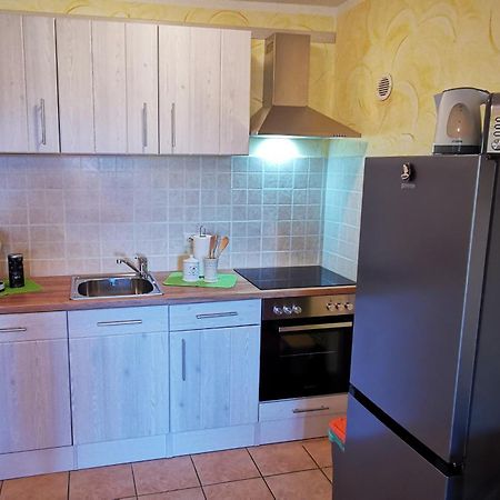 Studio Apartment Lela Ližnjan Eksteriør billede